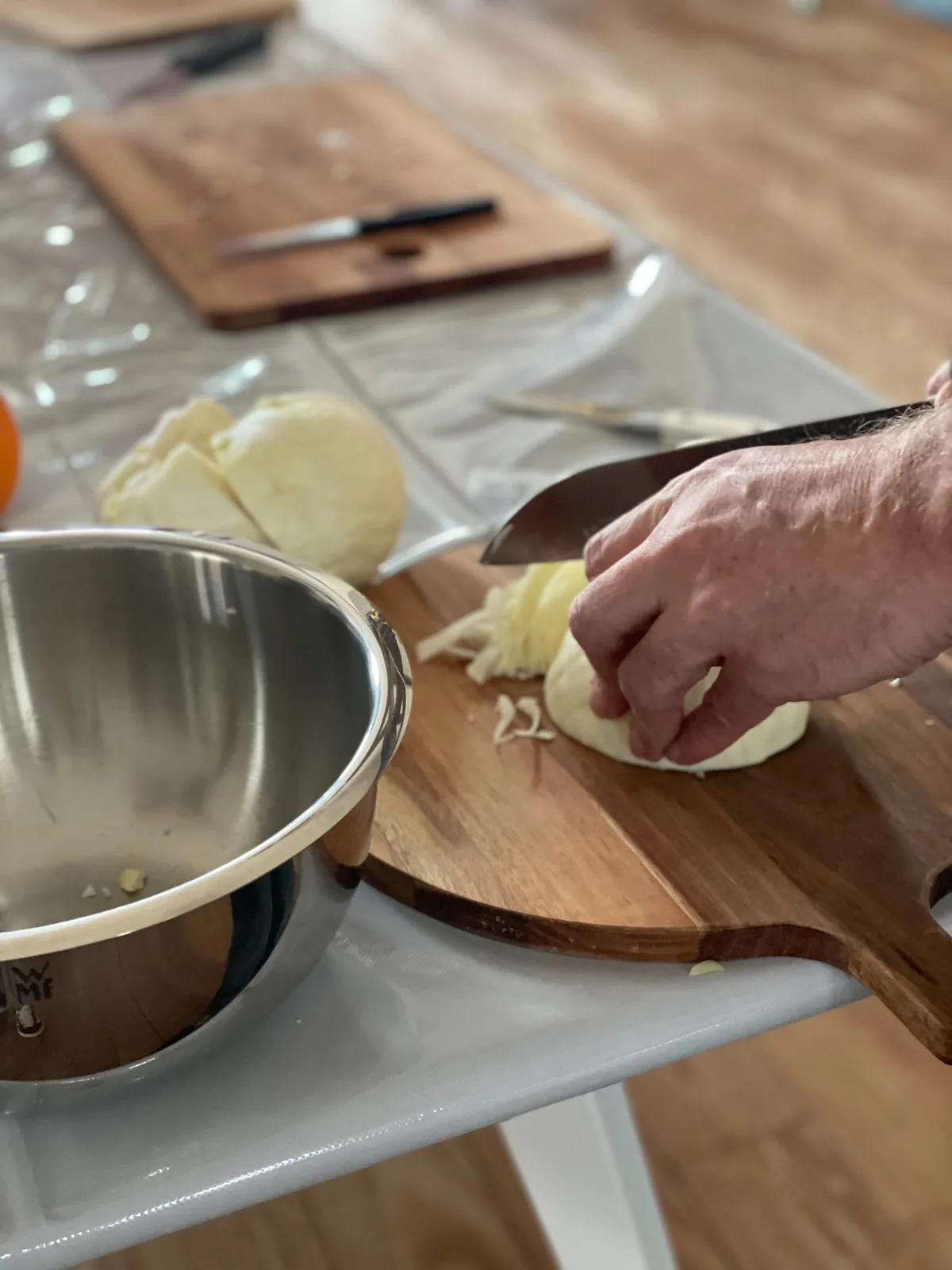 Vorbereitung von Gemüse im Fermentierworkshop
